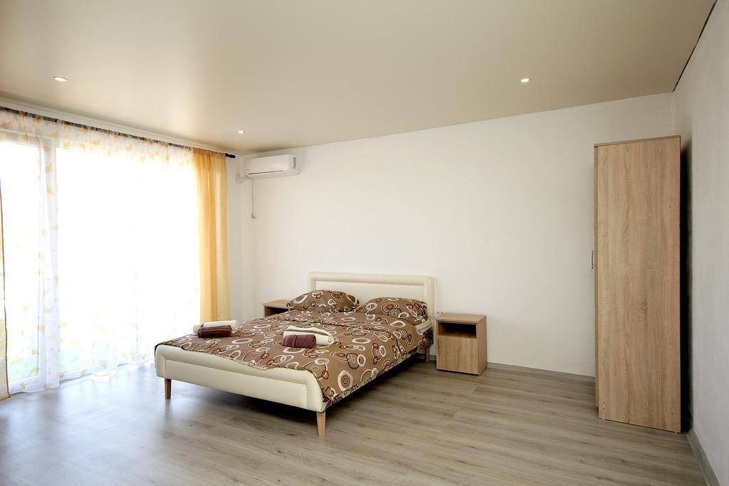 Apartments Victoria Sutomore Exterior photo